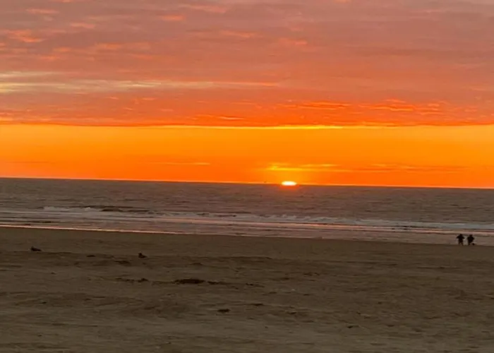 On Seafront Near Casino 公寓 *