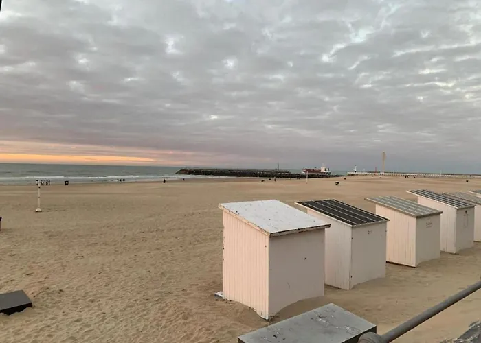 On Seafront Near Casino 公寓